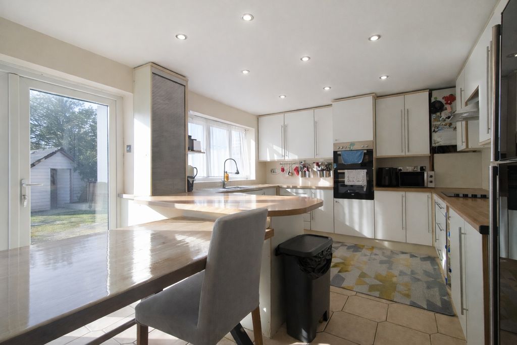 Photo 18- click for photo gallery